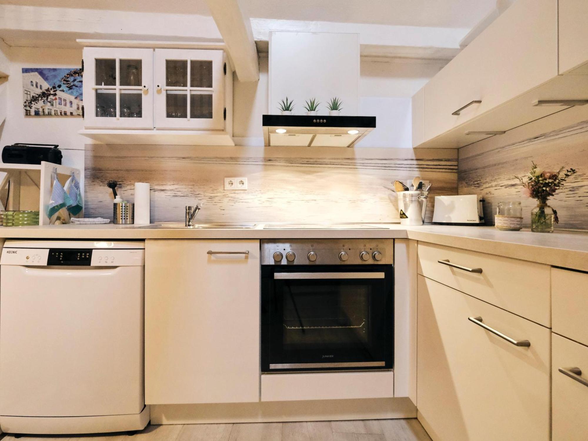 Kapitaenswohnung -schoene Altstadtwohnung, Mit Eigenem Parkplatz Apartment Flensburg